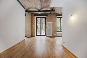 Ruhiges Hinterhof‑Loft in Bestlage: Helle EG‑Wohnung mit Terrasse & TG‑Stellplatz im Prenzlauer Berg – Die vollständige Adresse der Immobilie erhältst du vom Anbieter., 10405 Prenzlauer Berg, Berlin – Vorschaubild 2
