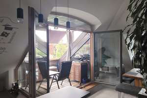 Wunderschöne , helle 4-Zimmer Dachatelierwohnung mit sonniger Südterrasse in München-Laim  – Hartelstraße 6a, 80689 St. Ulrich, München – Vorschaubild 3