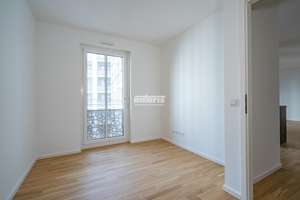 ** 3-Raum-Wohnung mit EBK, Balkon & Loggia im Herzen der Stadt ** – Die vollständige Adresse der Immobilie erhältst du vom Anbieter., 1067 Innere Altstadt, Dresden – Vorschaubild 3
