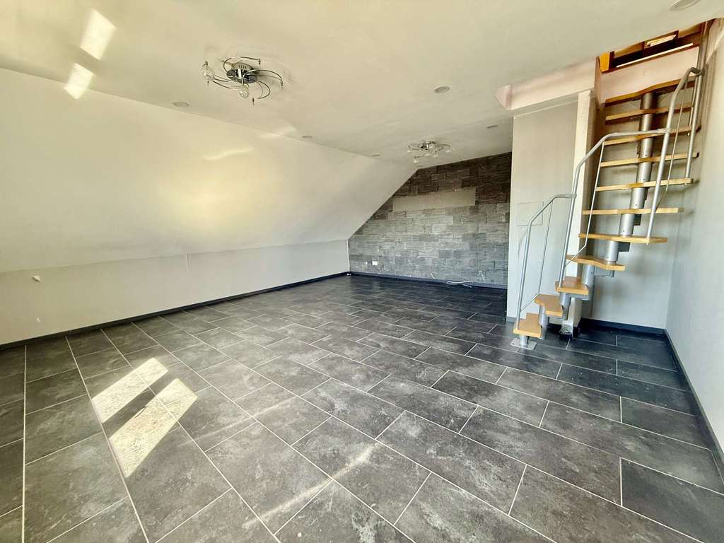 Immobilie in Hambrücken - Charmante 3-Zimmer-DG-Wohnung mit ausgebautem Dachstuhl - Bild 3