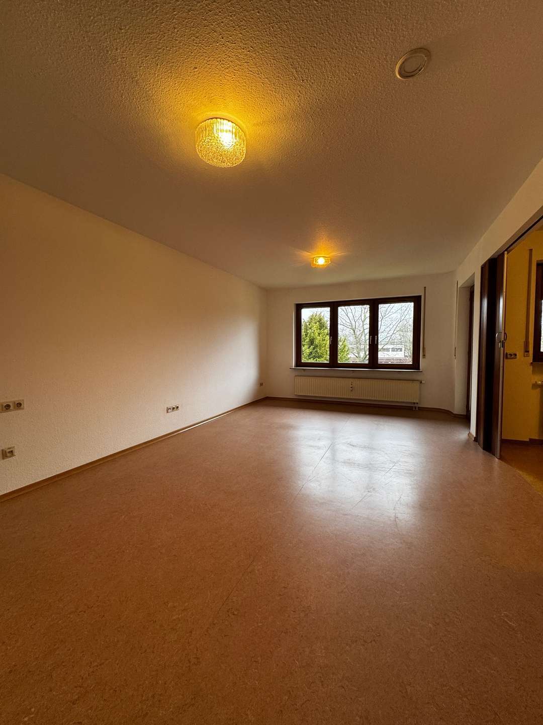 Provisionsfrei: 1-Zimmer-Wohnung mit Loggia in ruhiger Wohnlage von Altensteig & Stellplatz, Calw Kreis – Bild 2