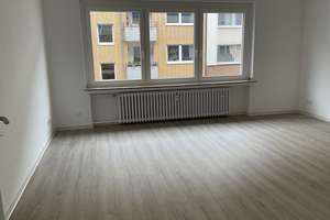 Neues Bad° Neuer Boden° Neues Wohngefühl° 2 Zimmer mit Balkon + separate Küche, guter Schnitt – Weißenburgstraße 67, 40476 Derendorf, Düsseldorf – Vorschaubild 10