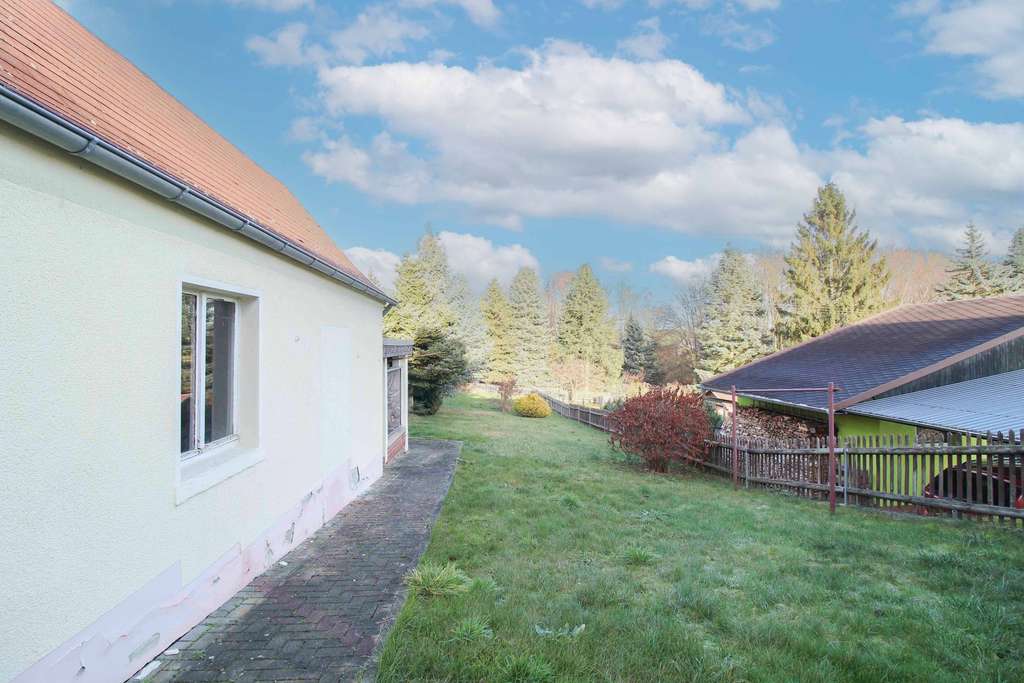 Immobilie in Lunzenau - Tolle Doppelhaushälfte in ruhiger Lage zum Ausbau - Bild 4