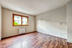 Mehrgenerationen-Wohnen in Steinhaldenfeld – Sofort verfügbares 3-Familienhaus – Die vollständige Adresse der Immobilie erhältst du vom Anbieter., 70378 Steinhaldenfeld, Stuttgart – Vorschaubild 2