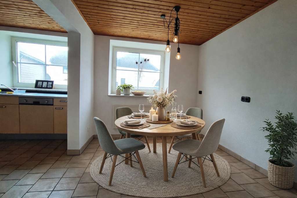 Immobilie in Nettersheim - Mehrgenerationen-Hof mit zwei eigenständigen Wohnhäusern- 520m² Wohn-Nutzfläche - Bild 3