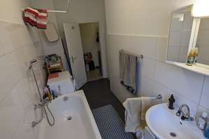 Helle, Ruhige 2-Zimmer-Wohnung 57m² im 2. OG in Duisburg-Neudorf-Nord – Liliencronstr 11, 47057 Neudorf-Nord, Duisburg – Vorschaubild 8
