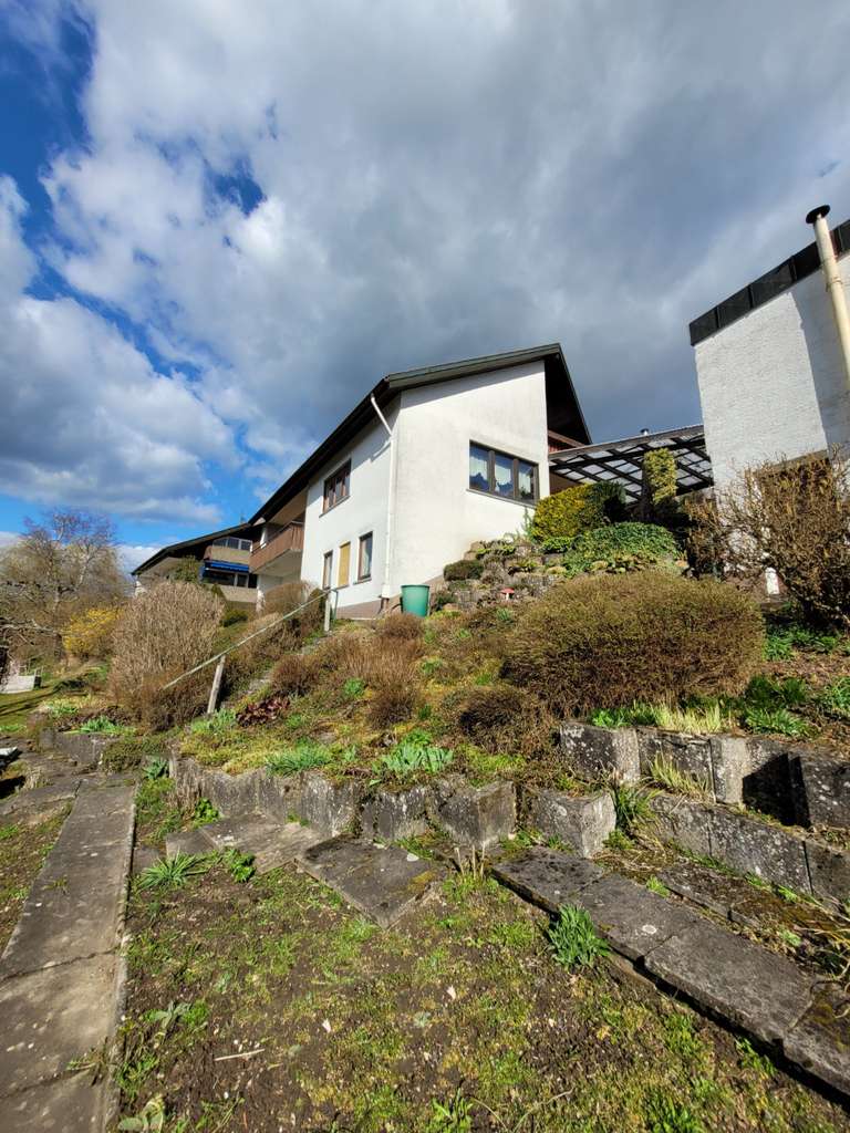 Immobilie in Glatten - Sonnige Lage in Glatten mit Terrasse und Garagen - Bild 4