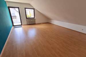 Helle und geräumige 4-Zimmer-Dachgeschosswohnung in Rodgau-Dudenhofen – Die vollständige Adresse der Immobilie erhältst du vom Anbieter., 63110 Rodgau – Vorschaubild 6