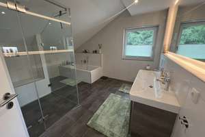 Modernes Wohnen im Neubau: 4-Zimmer-Wohnung mit Fußbodenheizung, 2 Carport & A3-Anbindung – Danziger Straße 3, 63768 Hösbach – Vorschaubild 5