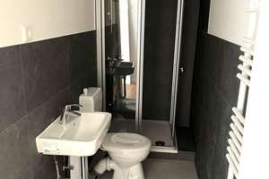 Hell, sehr zentral und mit Einbauküche: freundliche 3-Zimmer-Wohnung in Flensburg – Johanisstraße 75-77, 24937 Sankt Johannis, Flensburg – Vorschaubild 3