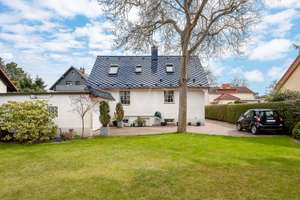 Familienfreundliche Wohlfühloase im Herzen von Berlin-Rudow mitten im Blumenviertel – Die vollständige Adresse der Immobilie erhältst du vom Anbieter., 12357 Rudow, Berlin – Vorschaubild 2