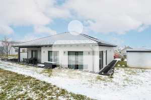 Smart, schick, bezugsfertig: Neuwertiger Bungalow in Fürstenzell der begeistert! – Passau (Kreis) – Vorschaubild 1