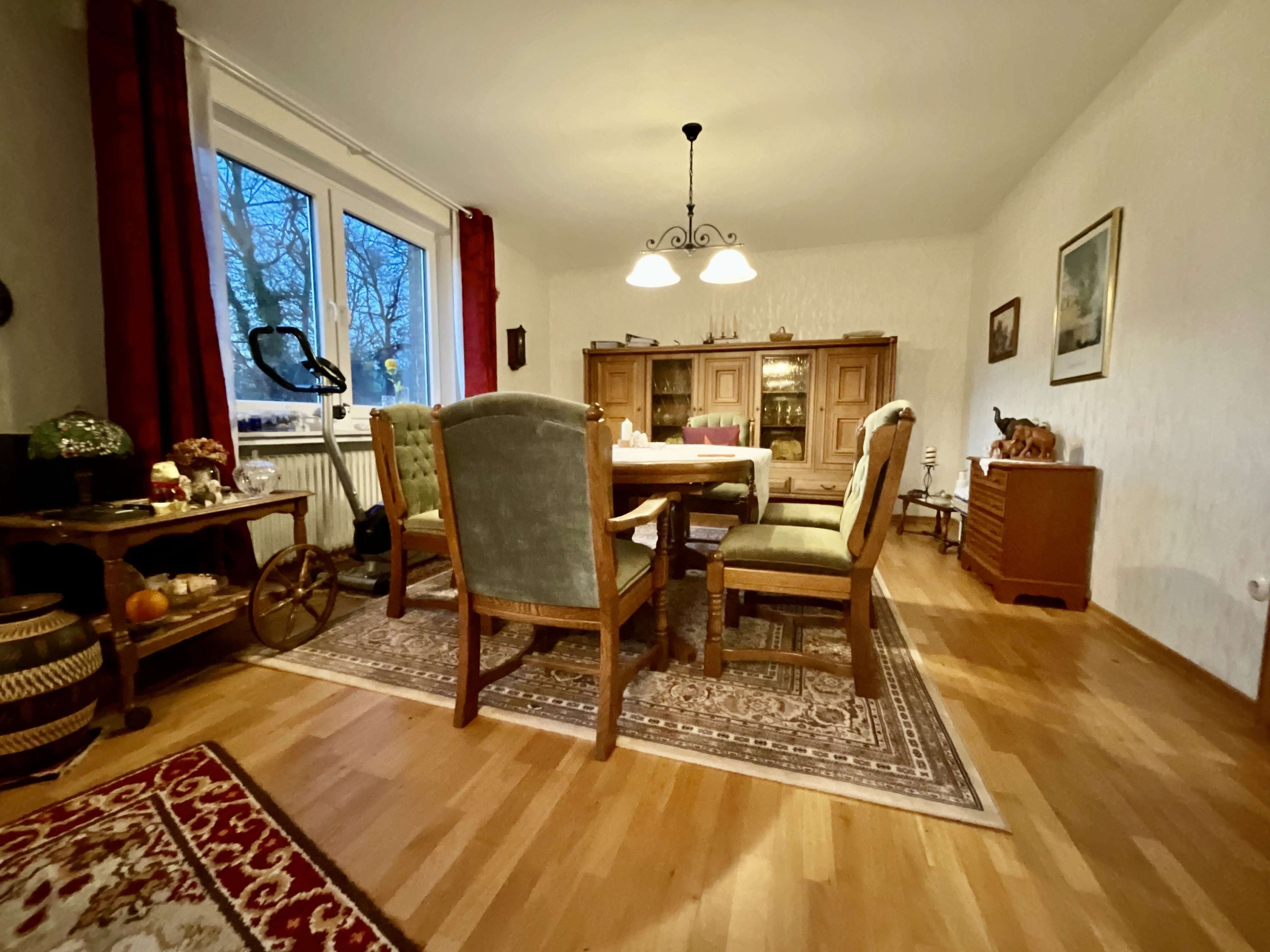 Immobilie in Eystrup - Wohnen im Einklang mit der Natur
Mehrgenerationenhaus in idyllischer Waldlage - Bild 0