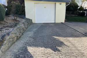 Freistehendes Einfamilienhaus m. Garten, großer Garage u. 5 Stellplätzen – Die vollständige Adresse der Immobilie erhältst du vom Anbieter., 56727 Mayen – Vorschaubild 3