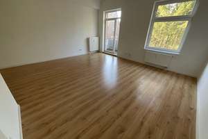 Moderner Grundriss mit Wohnküche, Einbauküche und Balkon – Vorwerker Str. 107, 23554 Sankt Lorenz Nord, Lübeck – Vorschaubild 3