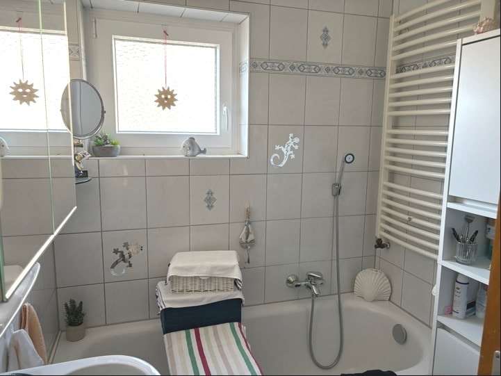 Immobilie in Hagenbach - Vermietetes 3-Familienhaus auf großem Grundstück mit Entwicklungspotential - Bild 1