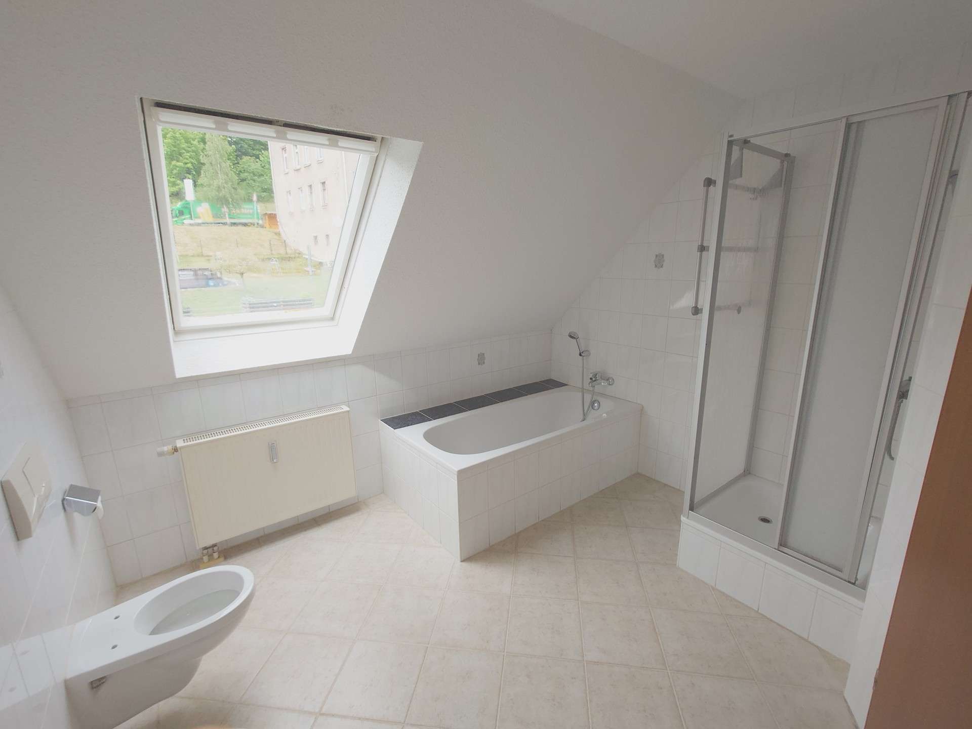 Immobilie in Scheibenberg - Einfamilien haus mit Einliegerwohnung in Scheibenberg mit großem Grundstück in naturnaher Wohnlage. - Bild 0