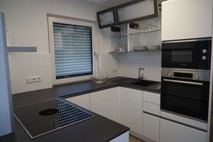 Komplett Möblierte 3 -Zimmer-Wohnung mit Tiefgarage inkl. E-Ladestation