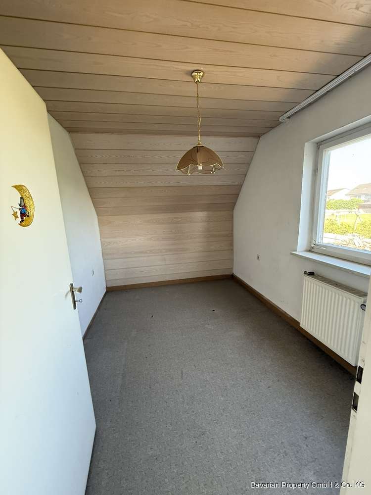 Immobilie in Geiselhöring - Viel Platz für die Familie: Zweifamilienhaus auf 970 m² Grundstück - Bild 0