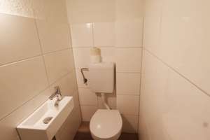 Stilvolle, renovierte 3-Zimmer-Wohnung mit Einbauküche in Oberbarmen – Liegnitzer Str. 44, 42277 Oberbarmen, Wuppertal – Vorschaubild 7