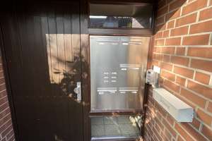 Sasel, schöne 4 Zimmerwohnung mit Tiefgarage in zentraler Lage – Schönsberg 1a, 22395 Sasel, Hamburg – Vorschaubild 2
