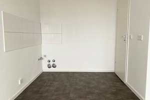 Klein + Fein = Dein! 2-Zimmer-Apartment + Loggia, offener Kochbereich, Wannenbad, Aufzug – Gropiusweg 17, 44801 Querenburg, Bochum – Vorschaubild 4
