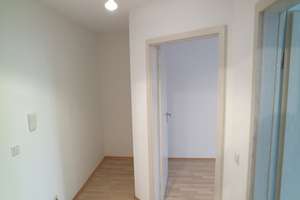 Ruhige 2-Zimmer-Wohnung mit Balkon & TG-Stellplatz in Friedrichshofen – 85049 Friedrichshofen-Hollerstauden, Ingolstadt – Vorschaubild 4