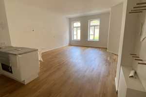 sanierte & moderne 2 Zimmer-Wohnung in Aachen-Burtscheid ab sofort zu vermieten – Adlerberg 12-14, 52066 Aachen – Vorschaubild 1