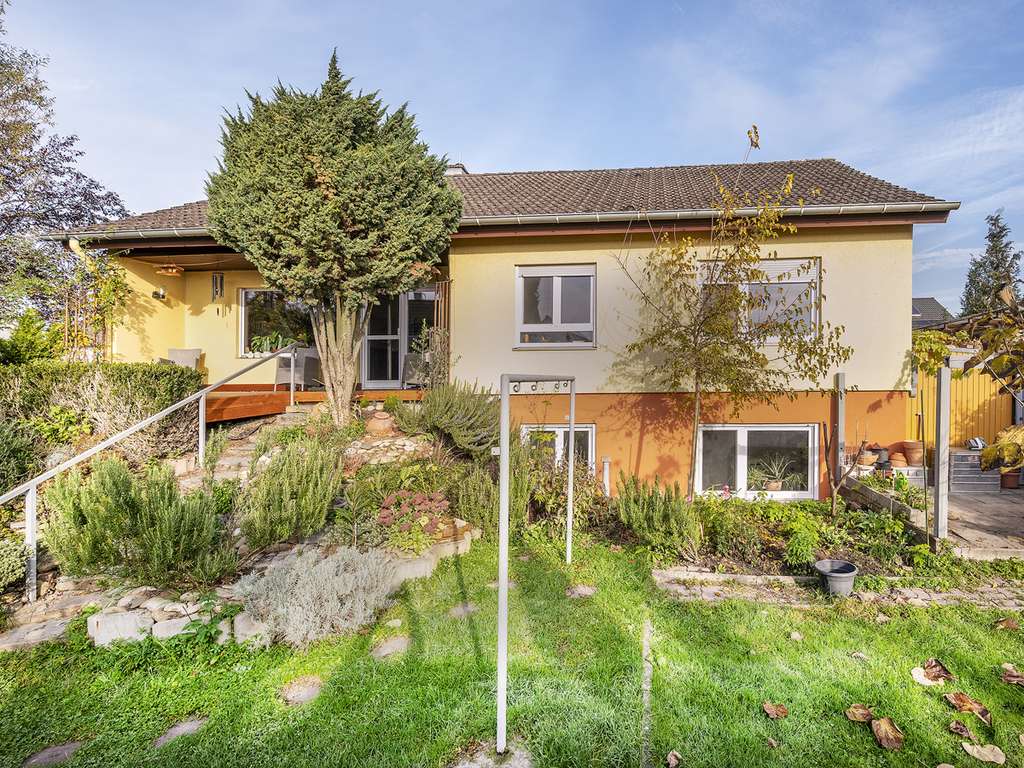 Immobilie in Dettenheim - Freistehendes Einfamilienhaus mit Optimierungspotential in ruhiger Lage! - Bild 0