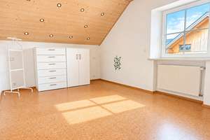 Charmantes Einfamilienhaus in ruhiger Lage mit Stall und eigener Pferdekoppel – 84163 Marklkofen – Vorschaubild 16