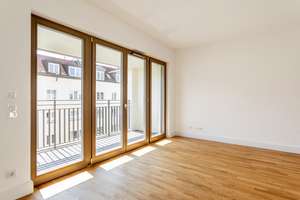 Lichtdurchflutete 3-Zimmer-Wohnung mit zwei Balkonen – Die vollständige Adresse der Immobilie erhältst du vom Anbieter., 10781 Schöneberg, Berlin – Vorschaubild 2