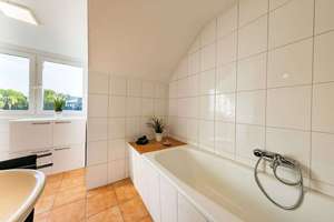 Repräsentative Altbauvilla in Oberkasseler Toplage – großzügig und vielseitig nutzbar – Die vollständige Adresse der Immobilie erhältst du vom Anbieter., 40545 Oberkassel, Düsseldorf – Vorschaubild 35