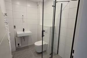 Exklusiver Erstbezug | kernsanierte 4-Zimmer-Wohnung | 92 m² | neue Küche | absolute Ruhe & Privatsp – Borkhofer Straße 23, 47137 Mittelmeiderich, Duisburg – Vorschaubild 5