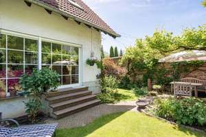 Licht, Raum und Lebensqualität – besondere Doppelhaushälfte mit Atelier und Gartenidylle – Die vollständige Adresse der Immobilie erhältst du vom Anbieter., 51067 Holweide, Köln – Vorschaubild 17