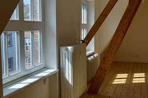 Stilvoll Wohnen 2-Zimmer-Wohnung in Rheydt, wunderschön hell sanierter Altbau – Wilhelm-Strauß-Straße 87, 41236 Rheydt, Mönchengladbach – Vorschaubild 3