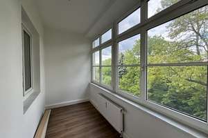 * geräumige 3 Zimmer * 3. OG * seperates WC * Wintergarten * max. Zweier WG * – Cöthner Straße 4, 4155 Gohlis-Süd, Leipzig – Vorschaubild 2