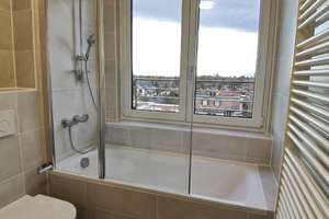 Hochwertige und lichtdurchflutete Wohnung im lebhaften Stadtquartier  – Kyivstr 15, 81735 Waldtrudering, München – Vorschaubild 9