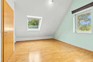 Gepflegtes Reihenendhaus mit Carport in beliebter und ruhiger Lage direkt am Rahlstedter Hegenwald – Die vollständige Adresse der Immobilie erhältst du vom Anbieter., 22143 Hamburg-Altstadt, Hamburg – Vorschaubild 23