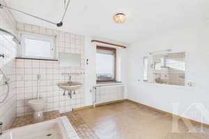 Großzügige Doppelhaushälfte mit ca. 311 m² Wohnfläche und vielseitigem Entwicklungspotenzial – Die vollständige Adresse der Immobilie erhältst du vom Anbieter., 66265 Heusweiler – Vorschaubild 18