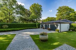 Eine Residenz von außergewöhnlicher Eleganz und visionärer Planung direkt am Krefelder Stadtwald! – Die vollständige Adresse der Immobilie erhältst du vom Anbieter., 47800 Bockum, Krefeld – Vorschaubild 24