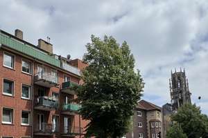 Stilvolle und modernisierte 2-Zimmer-Wohnung mit Balkon in Düsseldorf-Derendorf