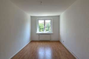 Gemütliche helle 2,5 Zimmer-Wohnung in ruhiger Lage von Limmer! – Varrelmannstraße  11, 30453 Limmer, Hannover – Vorschaubild 3
