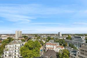Domblick und noch viel mehr! 
Drei - Zimmer Etagenwohnung mit spektakulärer Aussicht – Die vollständige Adresse der Immobilie erhältst du vom Anbieter., 50668 Neustadt/Nord, Köln – Vorschaubild 3