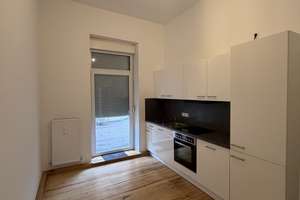 Modern wohnen in zentraler Lage: Kernsanierte 2-Zimmer-Wohnung