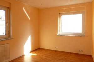 NUR FÜR STUDENTEN-/INNEN - Zimmer in 3er-WG in einem Studentenwohnheim in Reutlingen – August-Bebel-Straße 17, 72762 Reutlingen-Mitte, Reutlingen – Vorschaubild 2