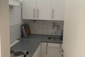 Möblierte 1-Zimmer-Wohnung mit Balkon und separater EBK in Schwabing – Erich-Kästner-Strasse 14, 80796 Neuschwabing, München – Vorschaubild 4