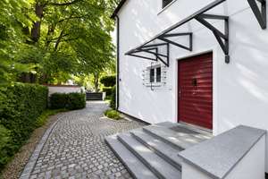Ein seltenes UNIKAT – Denkmal Kaffeemühlenhaus mit parkähnlichem Garten – Die vollständige Adresse der Immobilie erhältst du vom Anbieter., 81547 Neuharlaching, München – Vorschaubild 2
