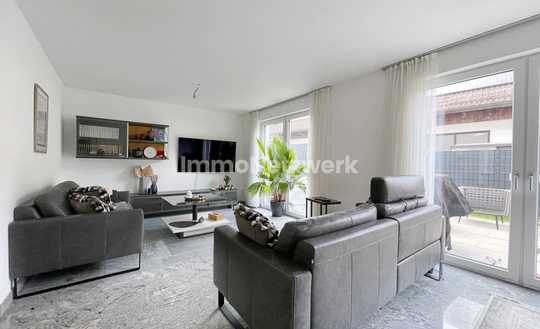 Moderne Doppelhaushälfte mit Luxus-Küche & A+ Effizienz – Ruhige Lage in Aichtal-Neuenhaus