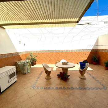 Duplex zum Verkauf mit exzellenten Annehmlichkeiten