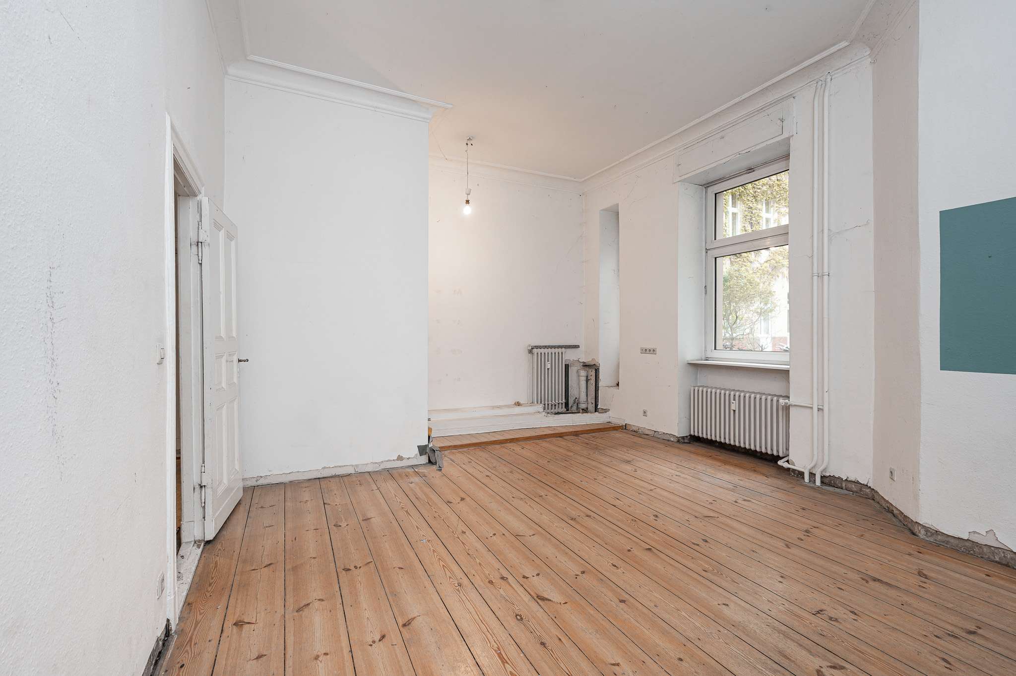 Altbautypische 3-Zimmer-Erdgeschosswohnung mit Keller in Moabit, Berlin – Bild 3